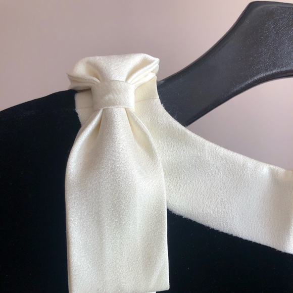 HOST PICK ✨ Vintage Papell Petites Velvet Dress - Picture 5 of 7